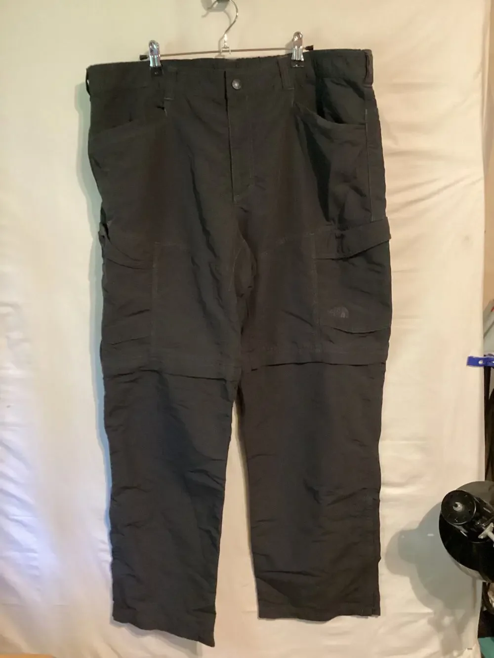 1838 THE NORTH FACE Men's Paramount Trail Convertible Pant Dark Grey Extra Large